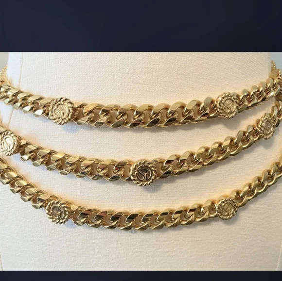 Stunning St. John Vintage 1980's-90' Gold Chain Belt with Medallion Accents - Picture 6 of 17